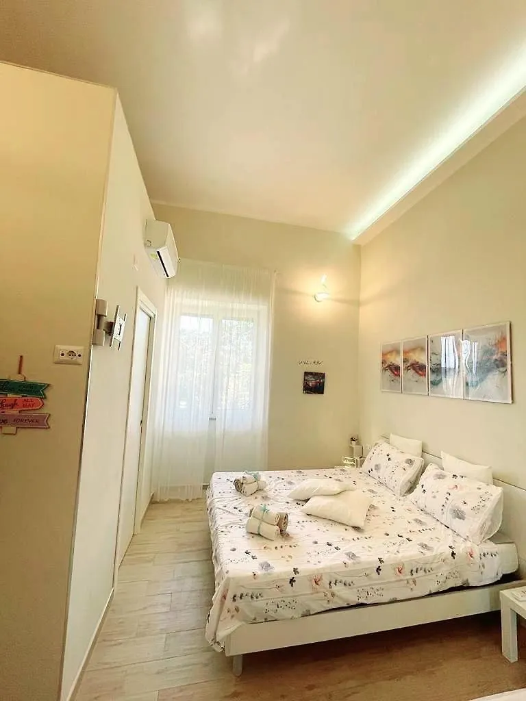 Dimora Miradois Apartment Naples